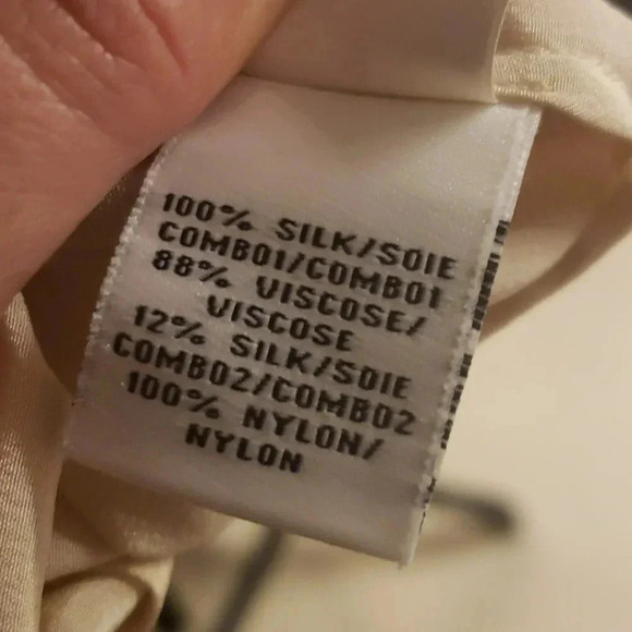 Diane von Furstenberg blouse size M - Picture 8 of 8